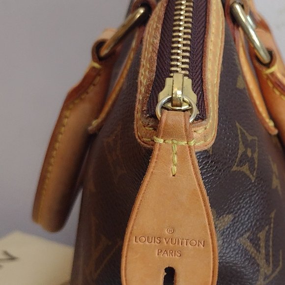 π§‘ Cute Louis Vuitton Lock Itπ§‘ - Picture 5 of 13